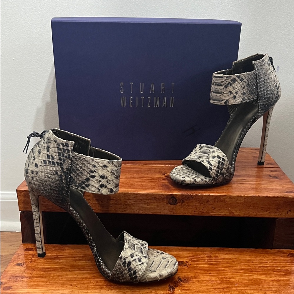 Stuart Weitzman Gray Snake Print Heels